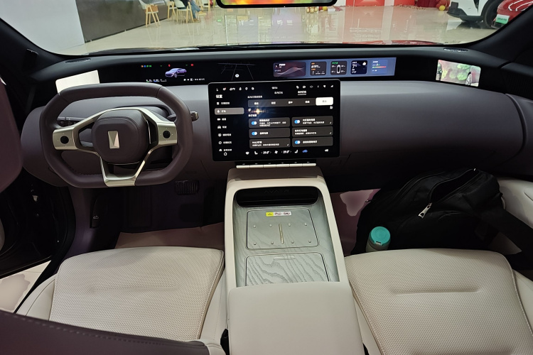 阿维塔12 2025款 Ultra增程版中控内饰12