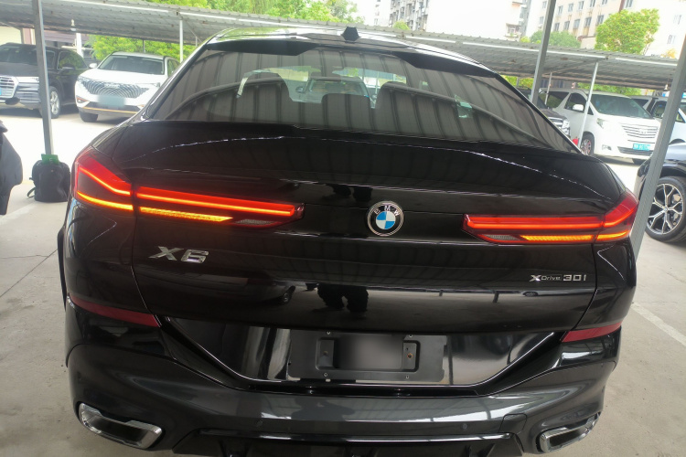 宝马X6 2023款 xDrive30i M运动套装车身外观6