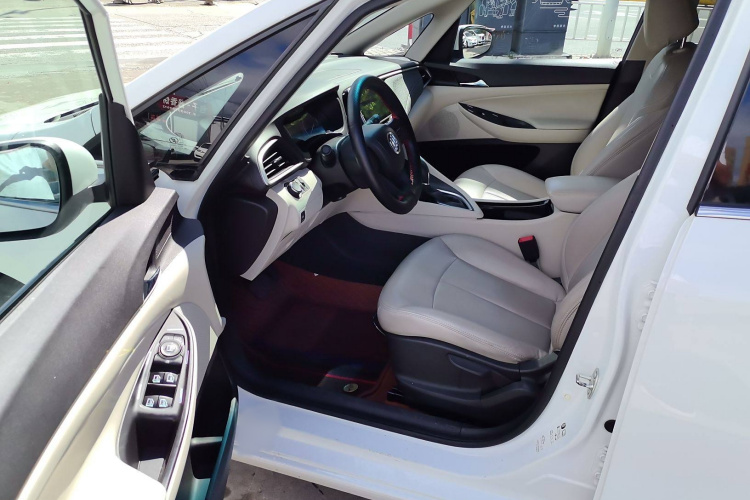别克GL6 2019款 18T 6座精英型 国V中控内饰7002
