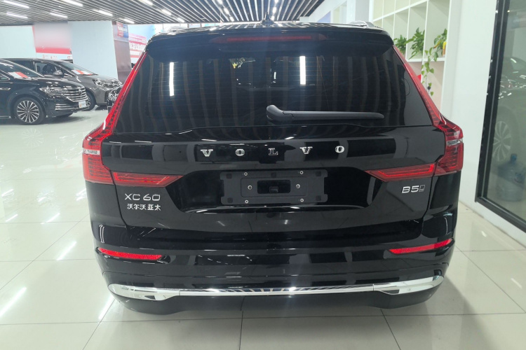 沃尔沃XC60 2024款 B5 四驱智远豪华版车身外观6
