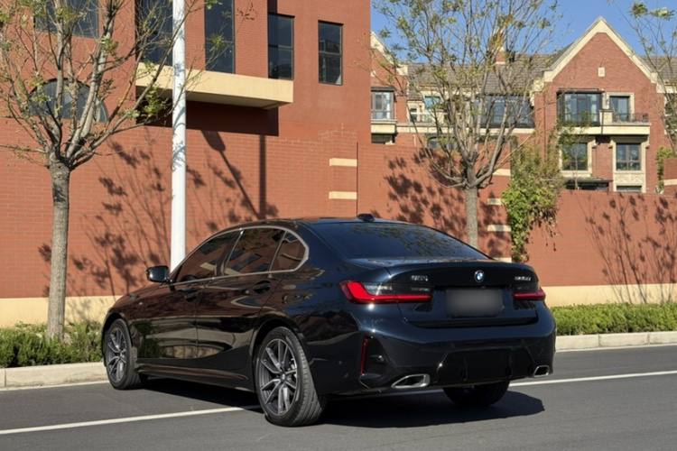 宝马3系 2025款 325Li M运动套装车身外观6003