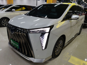 广汽传祺 传祺M8 2023款 宗师系列 双擎 旗舰版