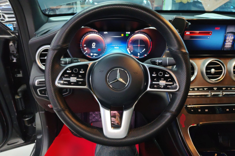 奔驰GLC 2020款 GLC 260 L 4MATIC 豪华型中控内饰13