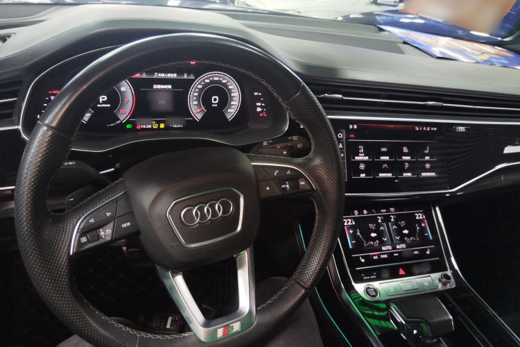 奥迪Q8 2021款 55 TFSI 臻选动感型中控内饰12