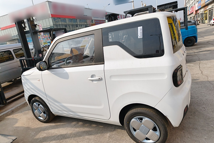 吉利银河 2024款 熊猫mini 200km 耐力熊车身外观4