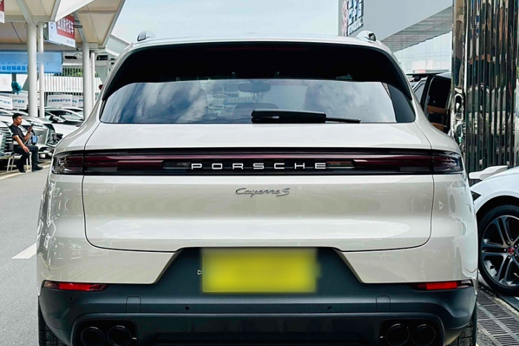 保时捷 2024款 Cayenne 3.0T车身外观6005