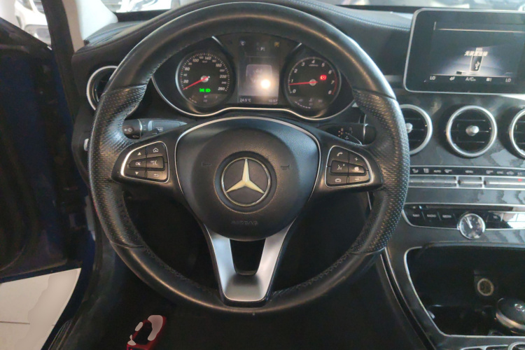 奔驰C级 2015款 改款 C 200 L 运动型中控内饰13