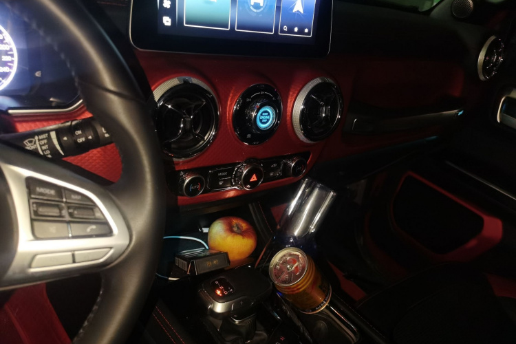 北京越野 北京BJ40 2023款 2.0T 自动四驱城市猎人版侠客型局部细节16