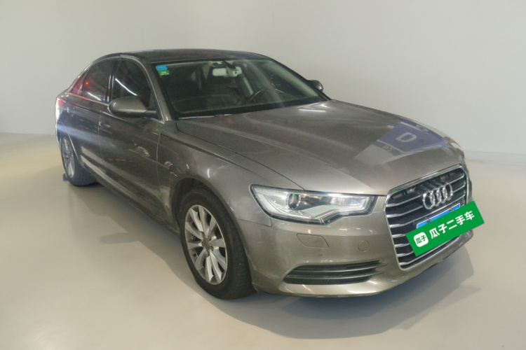 奥迪A6L 2015款 TFSI 百万纪念智领型车身外观3