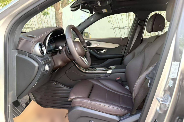 奔驰GLC 2020款 改款 GLC 260 L 4MATIC 动感型局部细节19