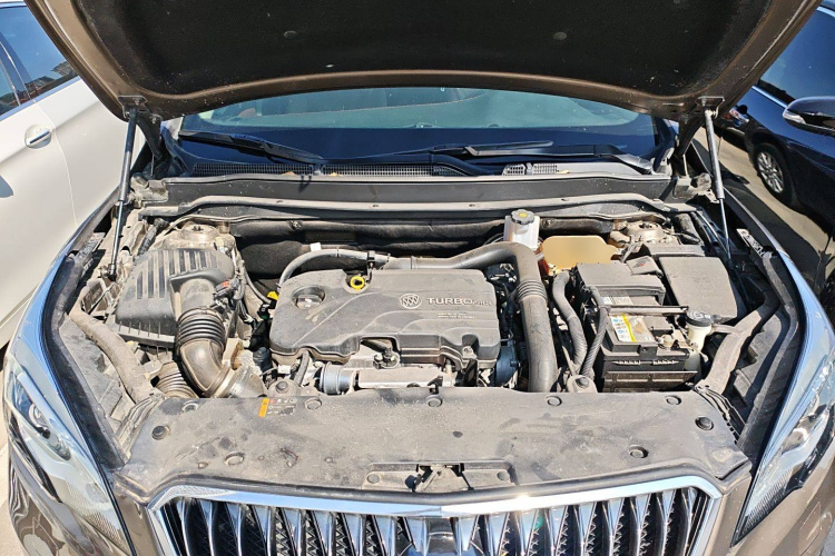 别克 昂科威 2015款 20T 四驱豪华型机舱底盘24