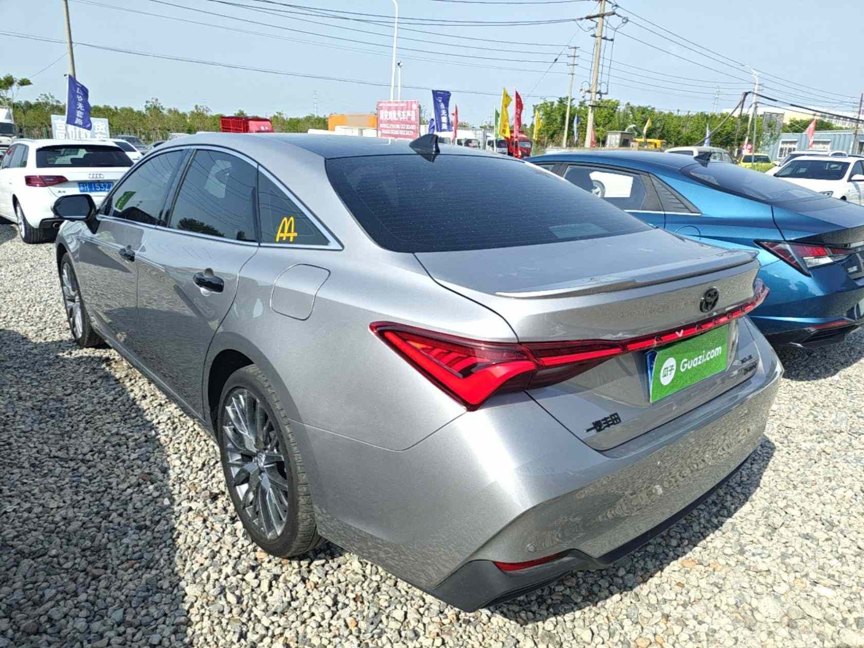 丰田 亚洲龙 2024款 双擎 2.5L XLE尊贵版(3)