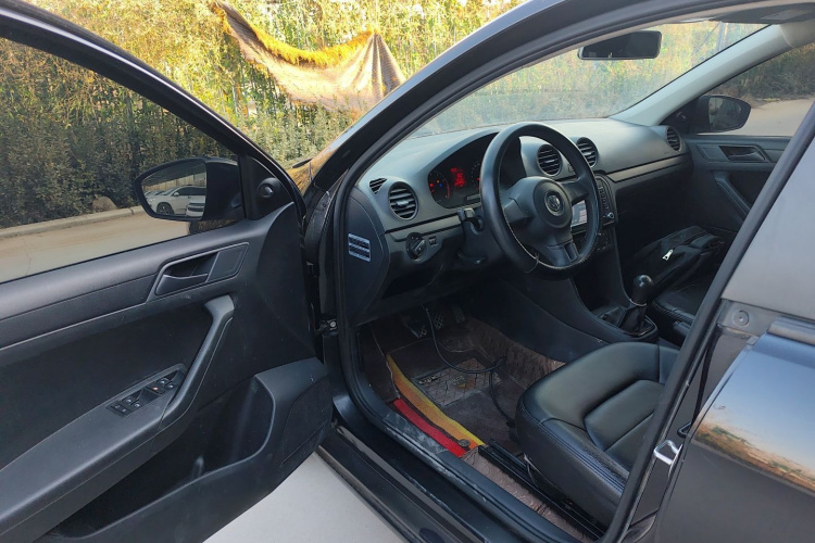 大众 捷达 2015款 1.4L 手动时尚型中控内饰20