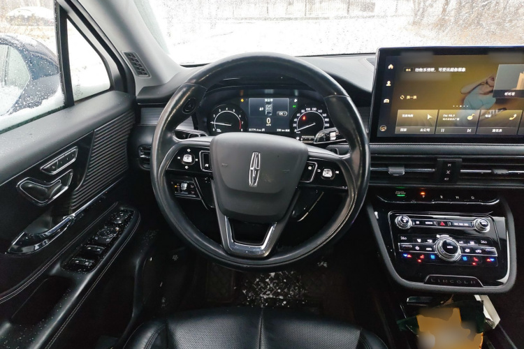 林肯 冒险家 2020款 2.0T 两驱尊享版中控内饰13