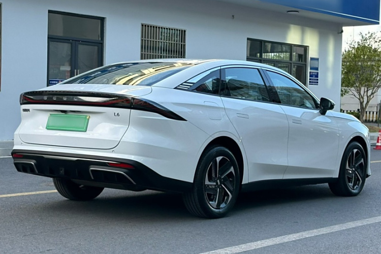 吉利银河 银河L6 2023款 60km PLUS车身外观6005