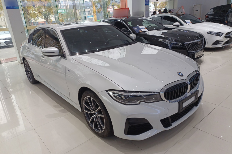 宝马3系 2022款 改款 320Li M运动套装车身外观3