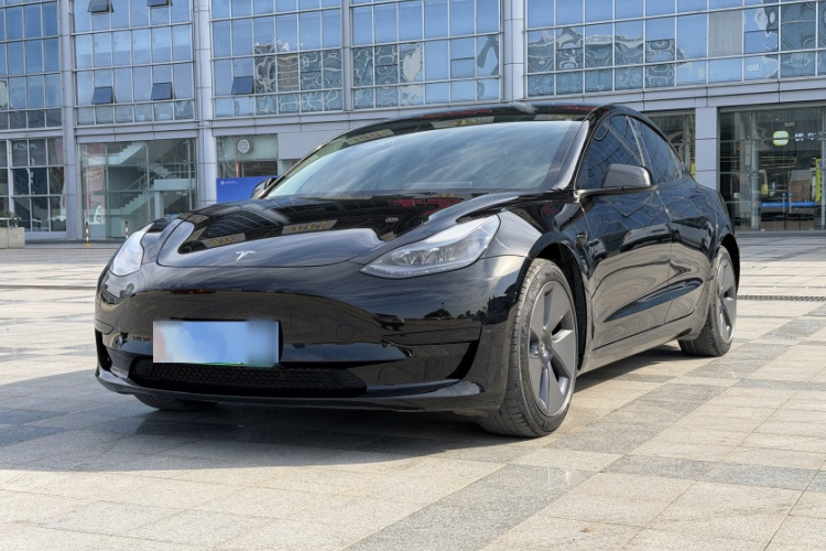 特斯拉 Model 3 2022款 后轮驱动版车身外观1