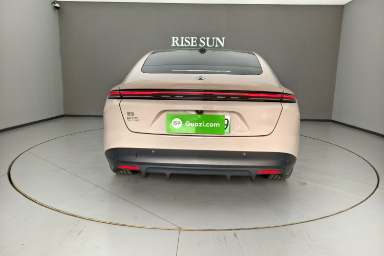 蔚来ET5 2022款 75kWh车身外观6001