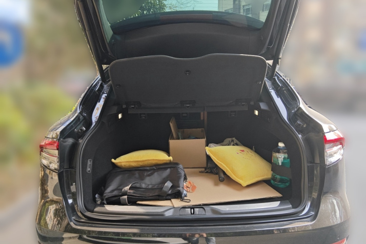 玛莎拉蒂 Levante 2022款 2.0T GT锋芒版中控内饰23