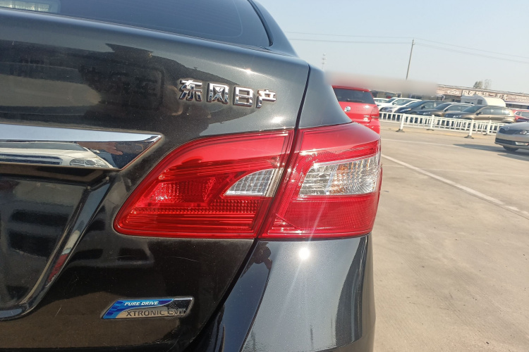 日产 轩逸 2019款 1.6XV CVT智联尊享版 国VI车身外观9