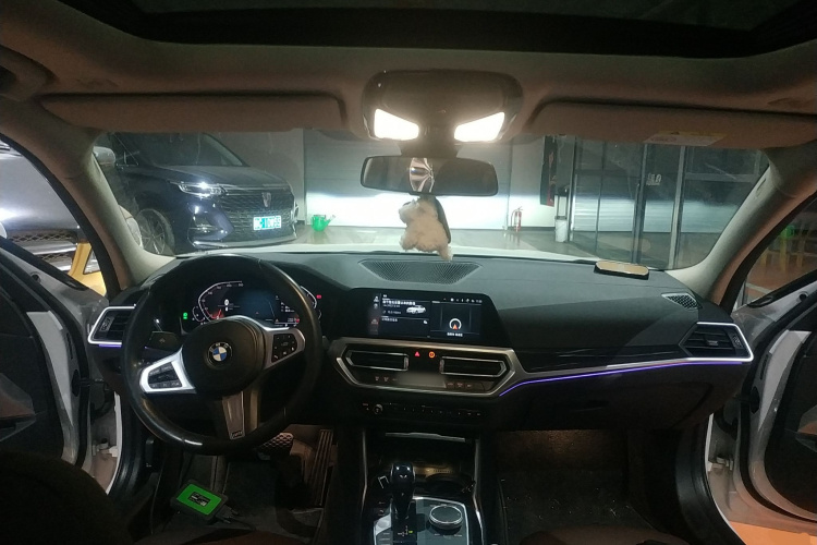 宝马3系 2020款 改款 325Li M运动套装中控内饰12