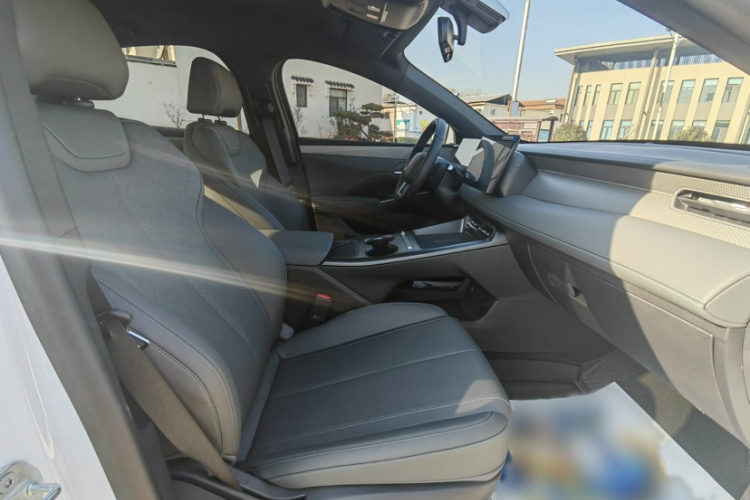 比亚迪 秦PLUS 2025款 EV 智驾版 510KM进取型中控内饰7004