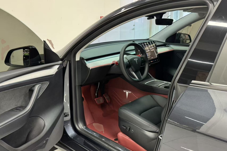 特斯拉 Model Y 2024款 后轮驱动版中控内饰7003