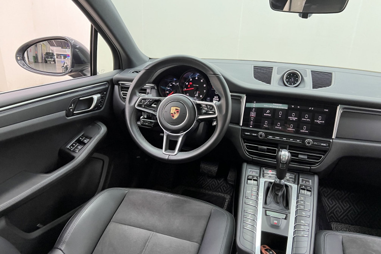 保时捷 2020款 Macan 2.0T中控内饰7013