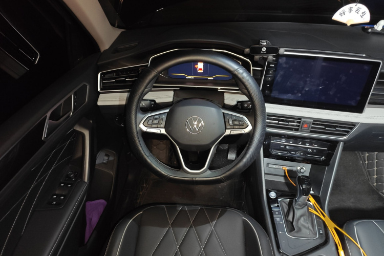 大众 途观L 2025款 出众款 300TSI 自动两驱龙腾版局部细节13