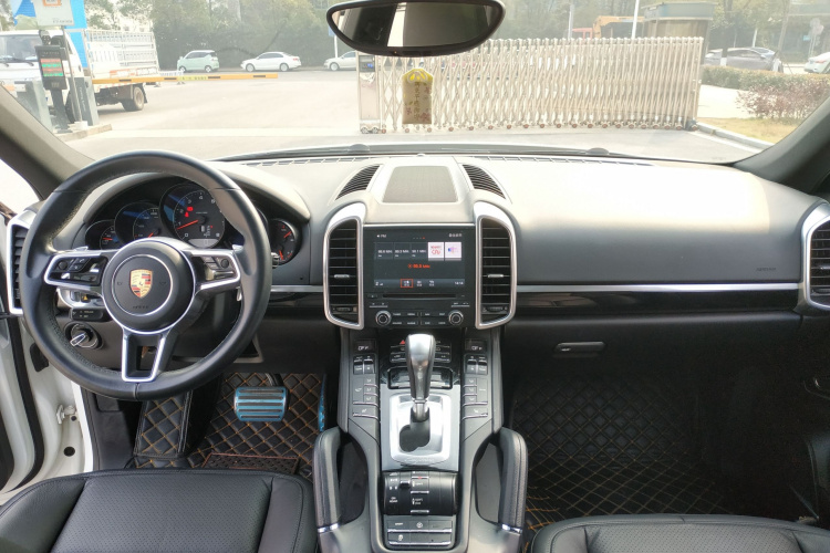 保时捷 2016款 Cayenne 3.0T中控内饰7004