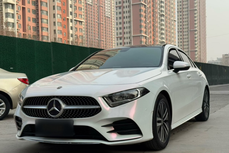 奔驰A级 2020款 A 180 L 运动轿车车身外观6005