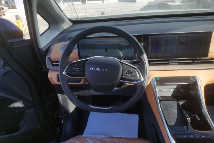 上汽大通MAXUS 大通G50插电混动 2025款 领航版中控内饰7002