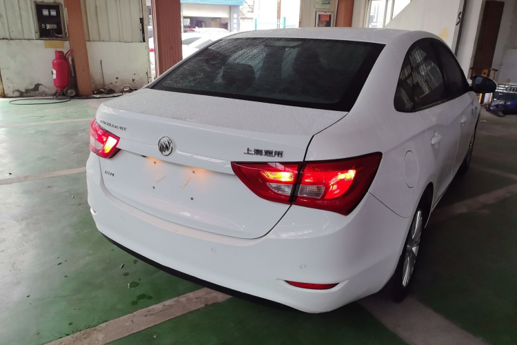 别克 英朗 2015款 15N 自动精英型车身外观7