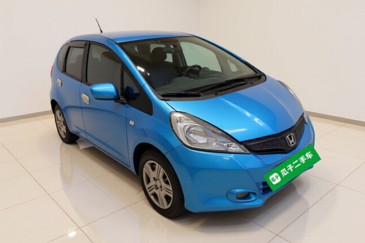 本田 飞度 2011款 1.3L 手动舒适版车身外观3