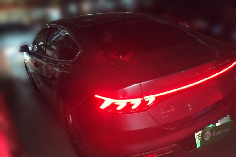 比亚迪 秦PLUS 2021款 EV 500KM 尊贵型车身外观5