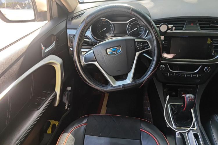 吉利汽车 帝豪 2017款 三厢百万款 1.5L 手动向上版中控内饰13