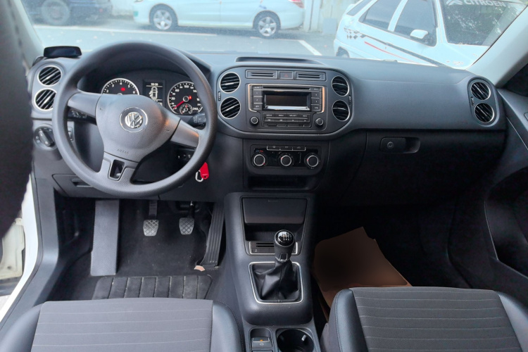 大众 途观 2015款 1.8TSI 手动两驱风尚版中控内饰7002