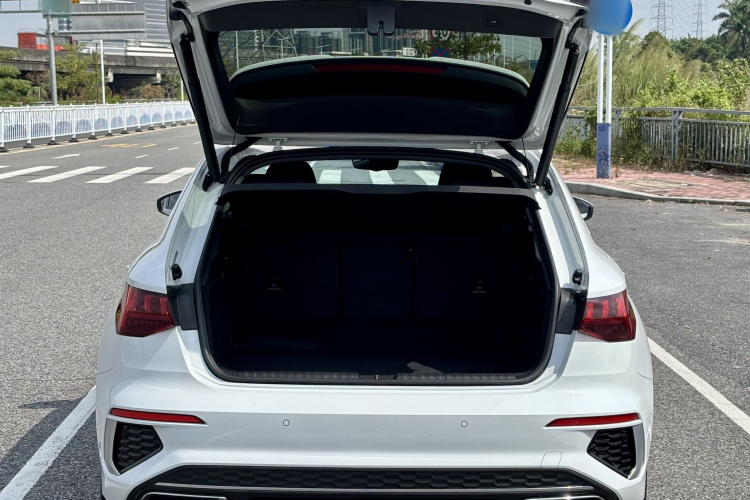奥迪A3 2023款 改款 Sportback 35 TFSI 时尚运动型中控内饰7007