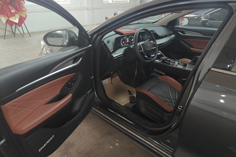 长安 逸动 2023款 畅享版 PLUS 蓝鲸NE 1.4T GDI DCT尊贵版中控内饰20