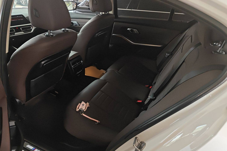 宝马3系 2022款 320Li M运动套装中控内饰21