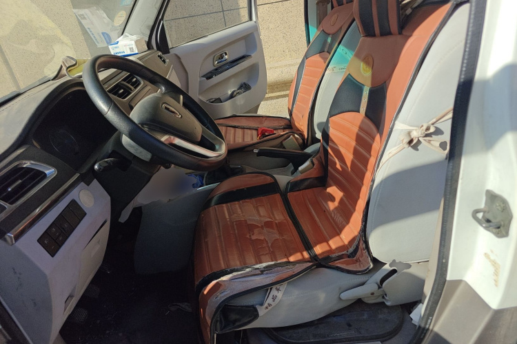 金杯 新海狮X30L 2016款 1.5L财富版DLCG14中控内饰19