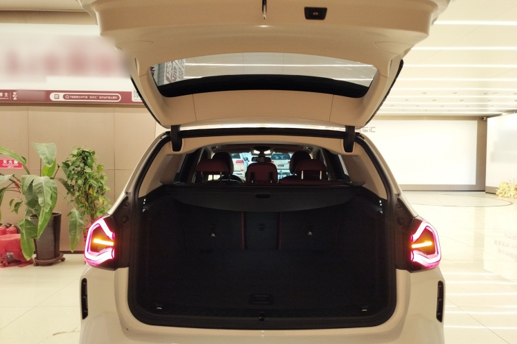 宝马iX3 2024款 领先型机舱底盘23