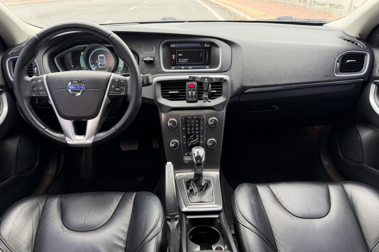 沃尔沃V40 2014款 2.0T 智雅版中控内饰7002