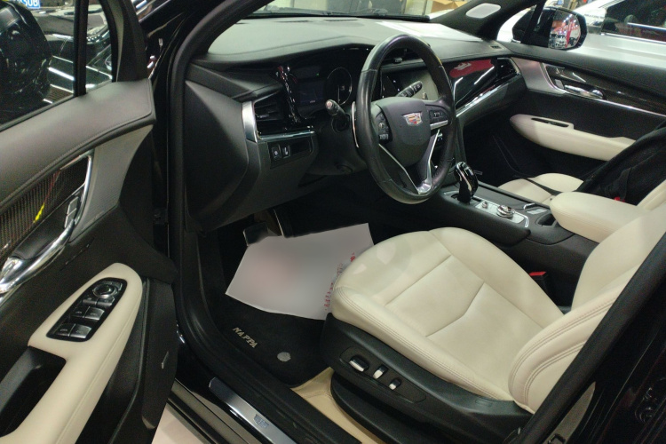 凯迪拉克XT6 2020款 改款 28T 六座四驱领先运动型中控内饰7003