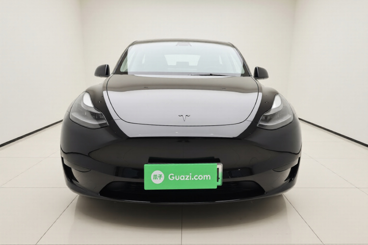 特斯拉 Model Y 2022款 后轮驱动版车身外观2