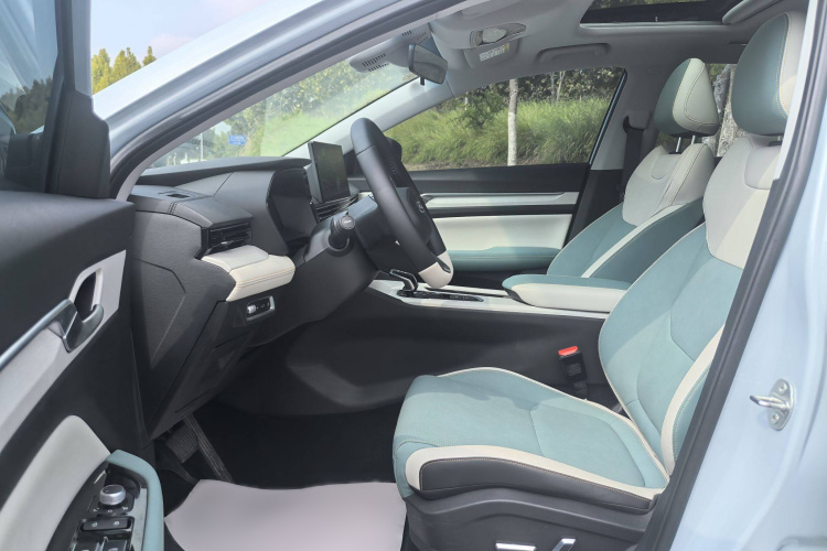 吉利汽车 帝豪L HiP 2022款 1.5TD-DHT Pro 100KM Super 睿局部细节19