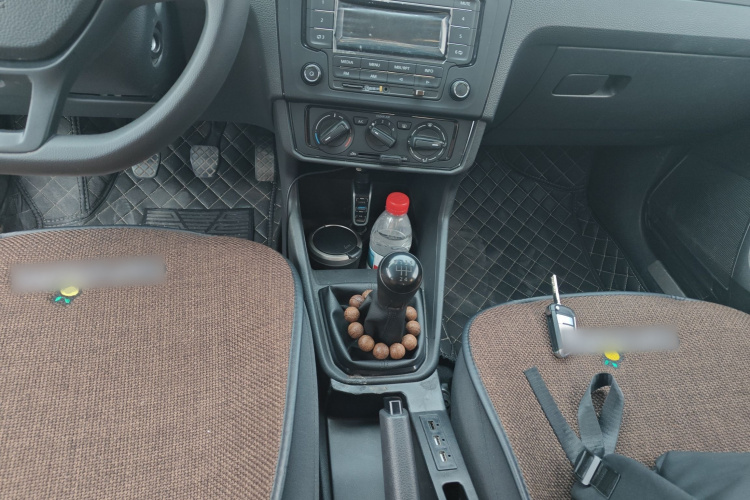 大众 桑塔纳 2016款 1.6L 手动风尚版中控内饰7002