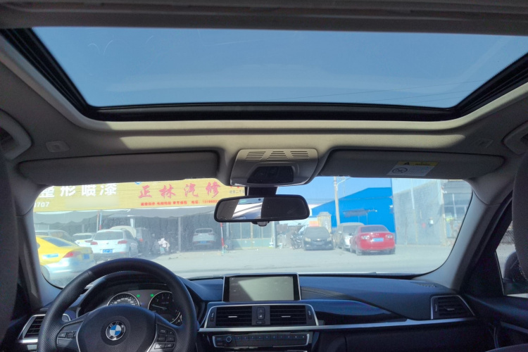 宝马3系 2018款 320Li 时尚型中控内饰22