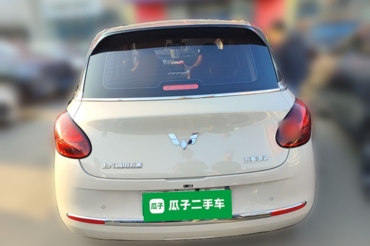 五菱汽车 五菱缤果 2023款 333km 灵犀互联+款车身外观6