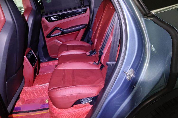 保时捷 Cayenne新能源 2019款 Cayenne E-Hybrid 2.0T中控内饰7004